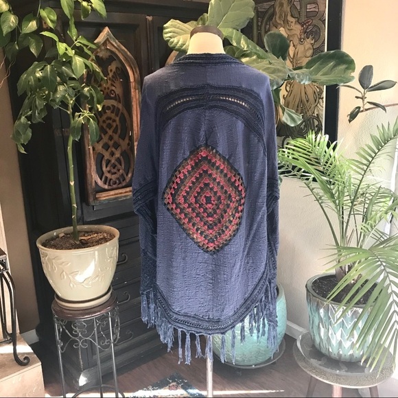 Avril boho linen & cotton crochet tassel kimono - Picture 6 of 8